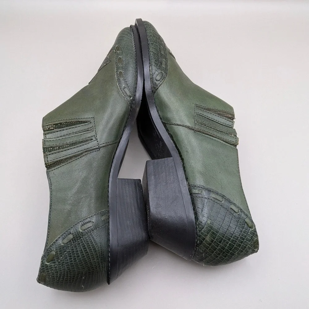 Vintage Nine West Sage Green Leather Lizard Print Western Booties Size 6.5